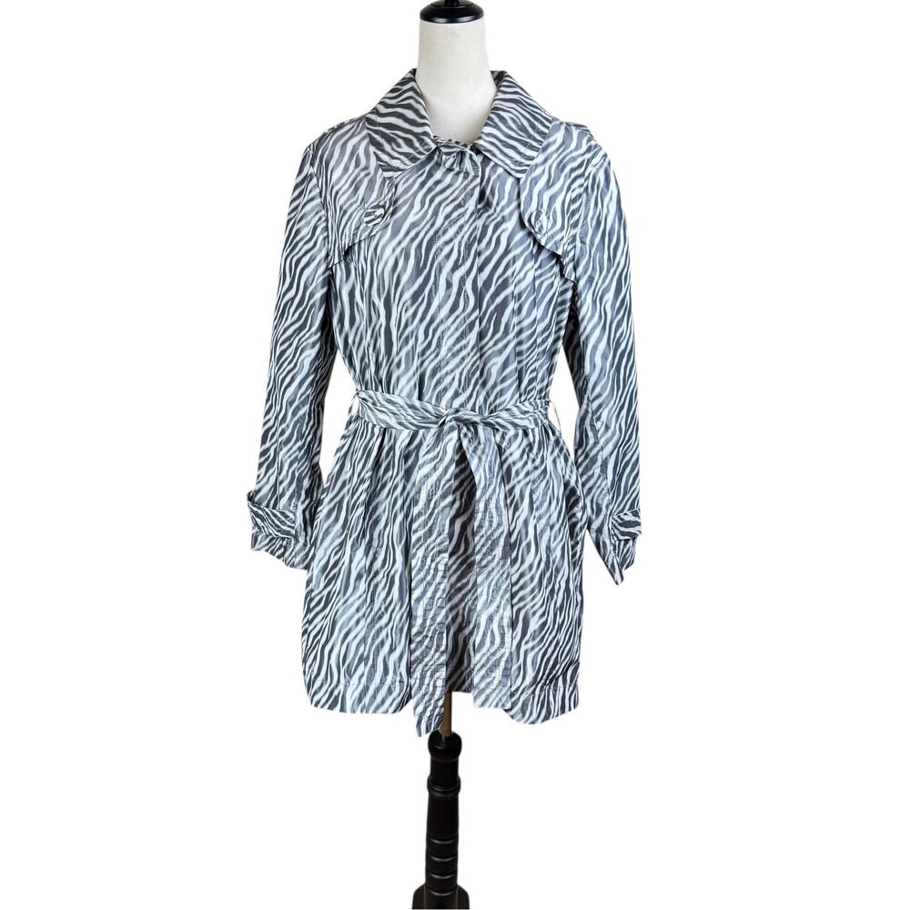 Chico's Size 3 Zebra Print Lightweight Mid Length Collared Raincoat